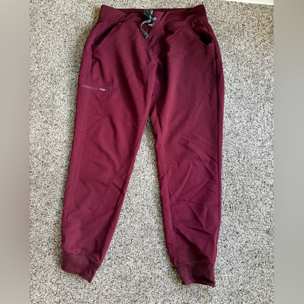 Figs burgundy jogger scrub pant